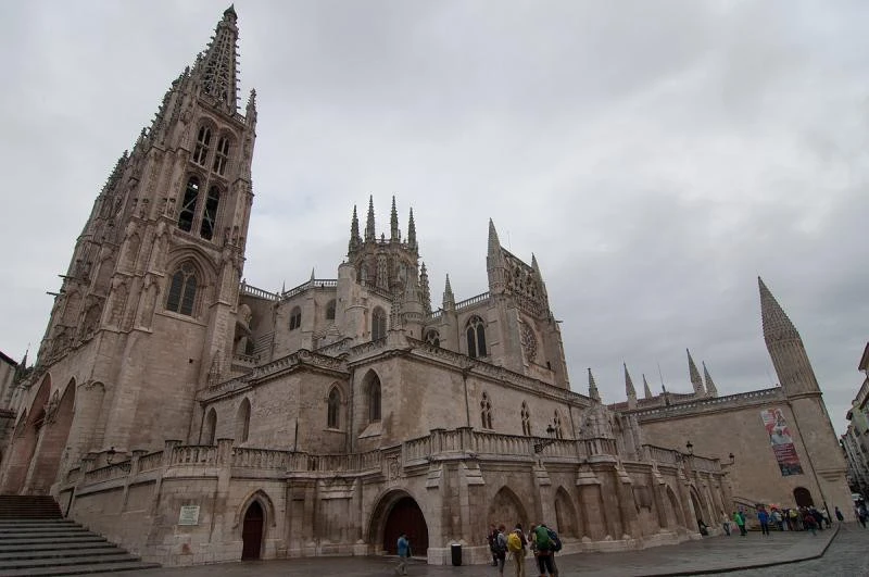 Catedral de Burgos - 10 monumentos más visitados de España - vocces.com
