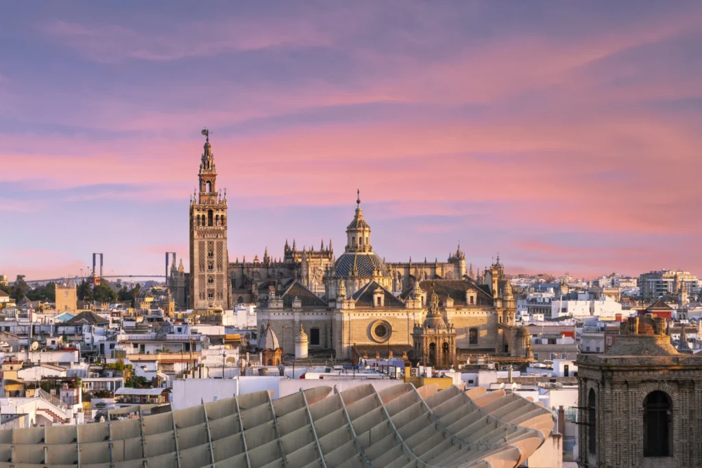 Catedral de Sevilla - 10 monumentos más visitados de España - vocces.com